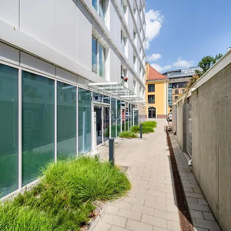 Elegant With Balcony By The Oder River In By Renters Prestige Вроцлав