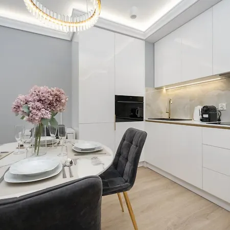 Апартаменты Elegant With Balcony By The Oder River In By Renters Prestige