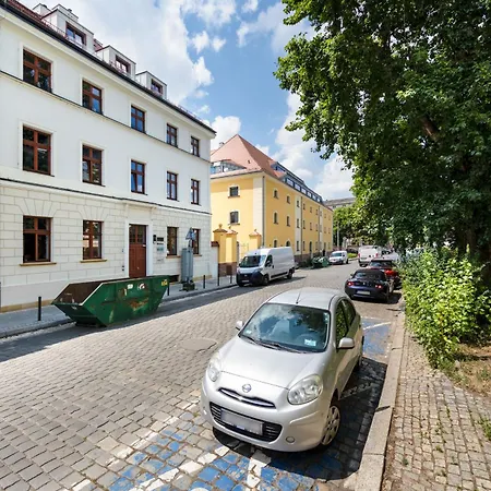 Апартаменты Elegant With Balcony By The Oder River In By Renters Prestige