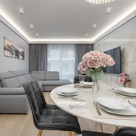 Апартаменты Elegant With Balcony By The Oder River In By Renters Prestige *