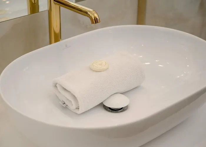 Elegant With Balcony By The Oder River In By Renters Prestige 브로츠와프