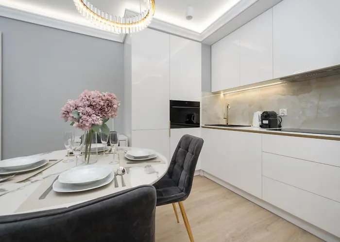 아파트 Elegant With Balcony By The Oder River In By Renters Prestige