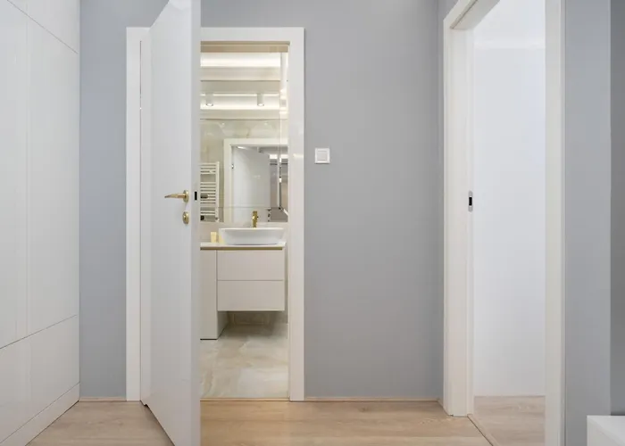 Elegant With Balcony By The Oder River In By Renters Prestige