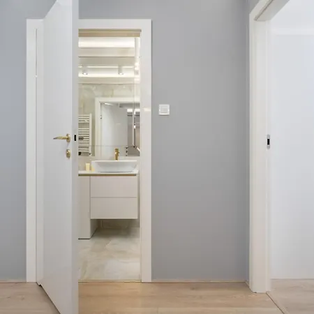 Elegant With Balcony By The Oder River In By Renters Prestige