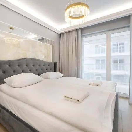 Apartament Elegant With Balcony By The Oder River In By Renters Prestige *