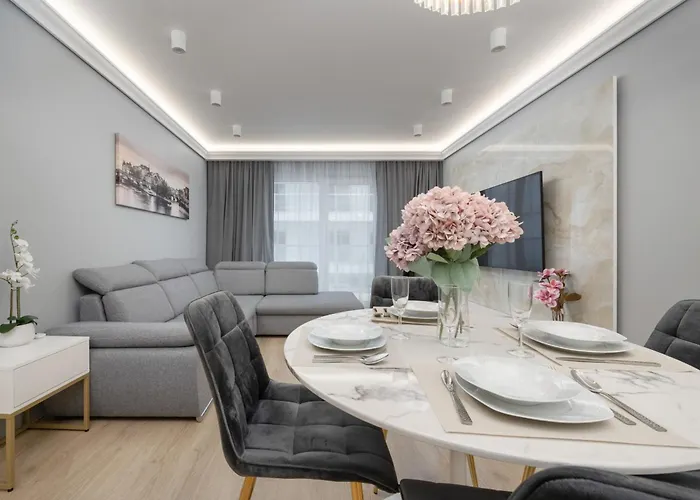 Apartament Elegant With Balcony By The Oder River In By Renters Prestige *